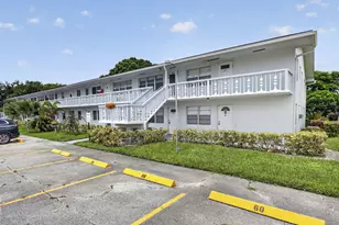 62 Sussex C, West Palm Beach, FL 33417 - Photo 2