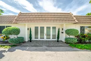 1424 SW 13th Dr, Boca Raton, FL 33486 - Photo 1
