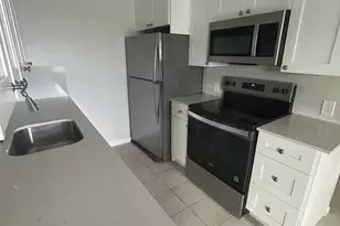 4119 Newport U, Deerfield Beach, FL 33442 - Photo 2