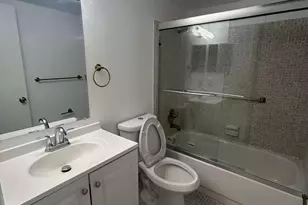 4119 Newport U, Deerfield Beach, FL 33442 - Photo 8