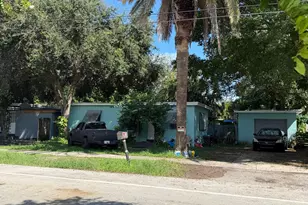 606 Columbus Pkwy, Hollywood, FL 33021 - Photo 1
