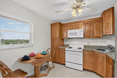 230 NE 26th Avenue #412, Boynton Beach, FL 33435 - Photo 8