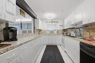 331 Knotty Pine Cir, Greenacres, FL 33463 - Photo 24