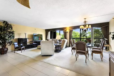 2480 Presidential Way #403, West Palm Beach, FL 33401 - Photo 2
