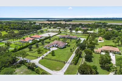 843 Stallion Drive, Loxahatchee, FL 33470 - Photo 1