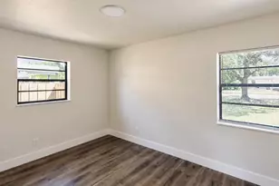 1142 Chateau Park Dr, Fort Lauderdale, FL 33311 - Photo 14