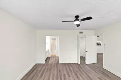 1100 Colony Point Circle #121, Pembroke Pines, FL 33026 - Photo 16