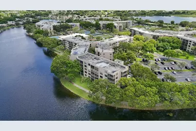 1100 Colony Point Circle #121, Pembroke Pines, FL 33026 - Photo 38