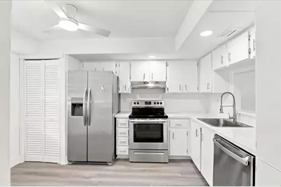 1100 Colony Point Circle #121, Pembroke Pines, FL 33026 - Photo 8