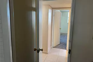 2860 Somerset Dr, Lauderdale Lakes, FL 33311 - Photo 38