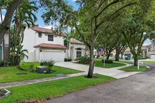 2640 Cayenne Ave, Cooper City, FL 33026 - Photo 6