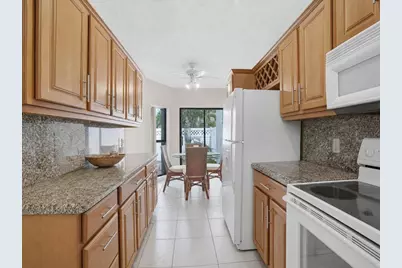 6676 Canary Palm Circle #19, Boca Raton, FL 33433 - Photo 8