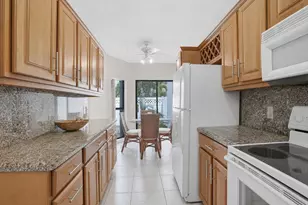6676 Canary Palm Cir, Boca Raton, FL 33433 - Photo 8