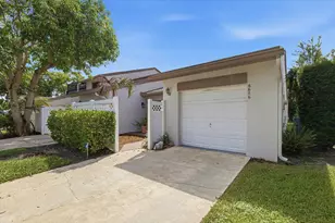 6676 Canary Palm Cir, Boca Raton, FL 33433 - Photo 2