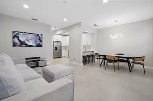 950 Marina Del Ray Ln, West Palm Beach, FL 33401 - Photo 2