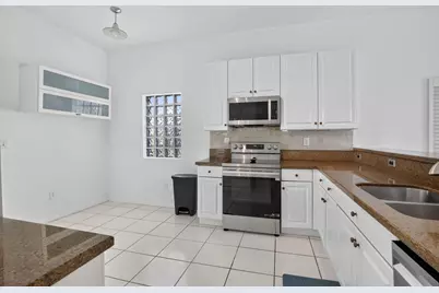 15891 SW 14th Street, Pembroke Pines, FL 33027 - Photo 14