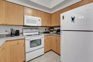 7940 N Nob Hill Rd, Tamarac, FL 33321 - Photo 4