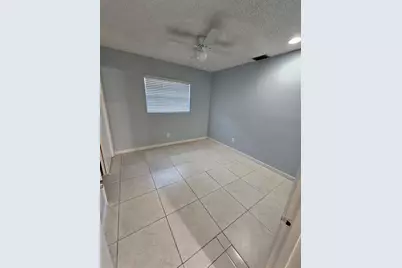 9431 NW 24th Place, Pembroke Pines, FL 33024 - Photo 10