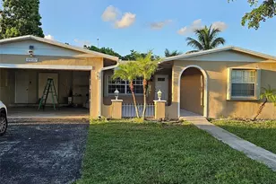 9431 NW 24th Pl, Pembroke Pines, FL 33024 - Photo 2