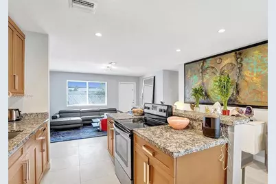618 NE 20th Street #1, Wilton Manors, FL 33305 - Photo 4