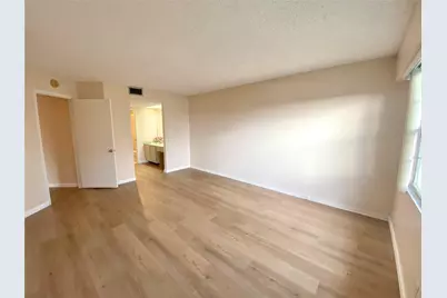1000 SW 128th Terrace #411V, Pembroke Pines, FL 33027 - Photo 10