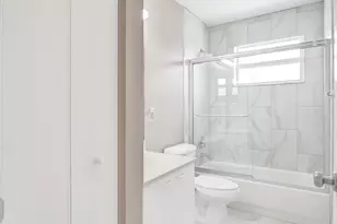 1365 NW 154th Ln, Pembroke Pines, FL 33028 - Photo 20