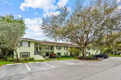 2001 Sabal Ridge Court #A, Palm Beach Gardens, FL 33418 - Photo 2