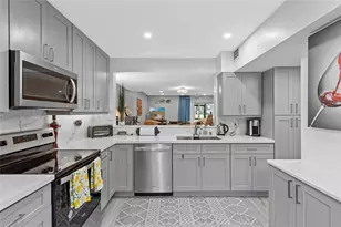 3063 N Palm Aire Dr, Pompano Beach, FL 33069 - Photo 4