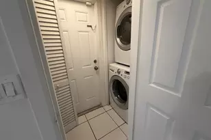 421 NE 11th St, Fort Lauderdale, FL 33304 - Photo 6