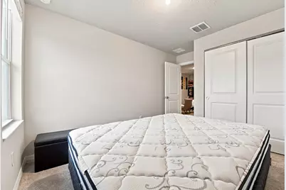 3570 San Bernardino Way, Palm Springs, FL 33461 - Photo 18