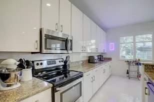 131 S E 7th Way, Pompano Beach, FL 33060 - Photo 18