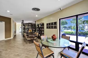 9540 Sunrise Lakes Blvd, Sunrise, FL 33322 - Photo 18