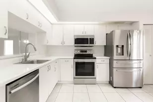 1651 SW 127th Ave SW, Pembroke Pines, FL 33027 - Photo 4