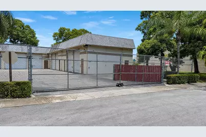 125 SE 3rd Street, Deerfield Beach, FL 33441 - Photo 2