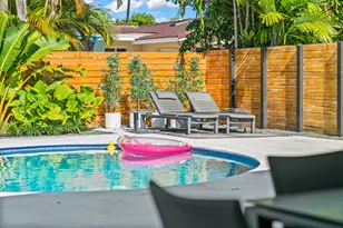 2451 NE 199th St, Miami, FL 33180 - Photo 40