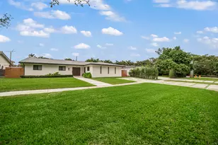 2451 NE 199th St, Miami, FL 33180 - Photo 48