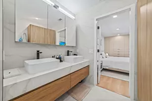 2451 NE 199th St, Miami, FL 33180 - Photo 26