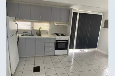 812 SW 1st Court, Hallandale Beach, FL 33009 - Photo 4