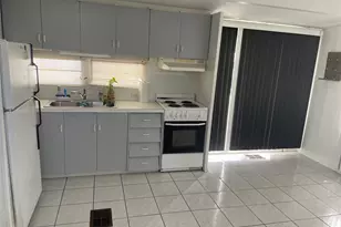 812 SW 1st Ct, Hallandale Beach, FL 33009 - Photo 4