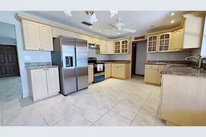 309 SE 4th Street, Dania Beach, FL 33004 - Photo 14