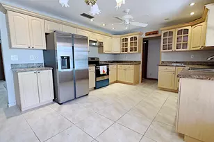 309 SE 4th St, Dania Beach, FL 33004 - Photo 14