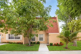 58 Ann Lee Ln, Tamarac, FL 33319 - Photo 2