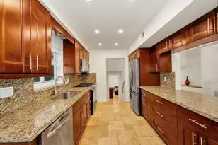 1771 NE 35th St, Oakland Park, FL 33334 - Photo 10