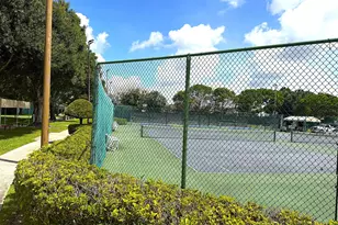 373 NW Sherry Ln, Port Saint Lucie, FL 34986 - Photo 32