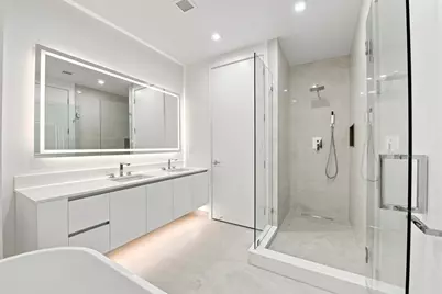 220 Lake Shore Drive #1517, Lake Park, FL 33403 - Photo 8
