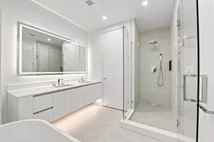 220 Lake Shore Dr, Lake Park, FL 33403 - Photo 8