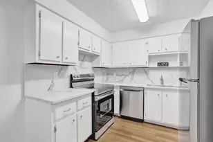 1100 SE 4th Ave, Deerfield Beach, FL 33441 - Photo 22