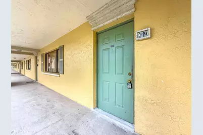 719 Meadows Circle, Boynton Beach, FL 33436 - Photo 6
