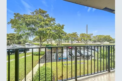 719 Meadows Circle, Boynton Beach, FL 33436 - Photo 10