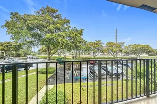 719 Meadows Cir, Boynton Beach, FL 33436 - Photo 10